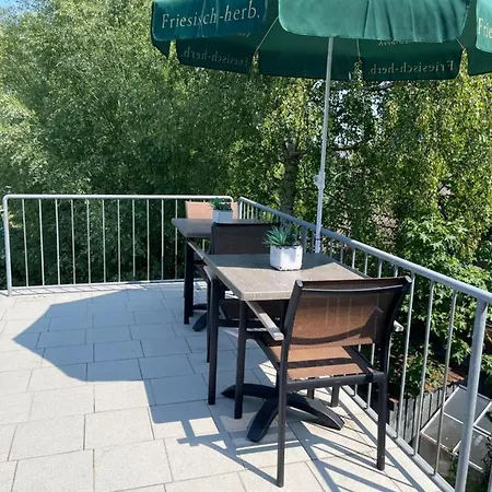 Deichblick-carolienensiel 公寓 *